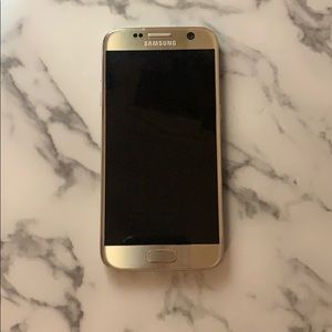 {SOLD LOCALLY}Galaxy s7 phone